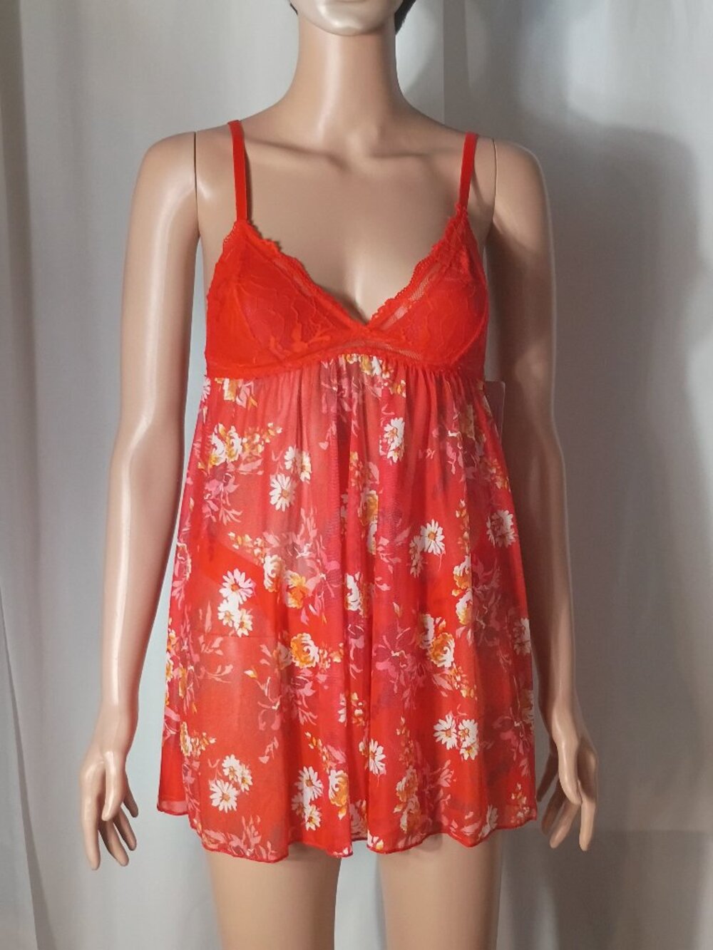 French Affair fiery red floral lingerie set with thongs size S